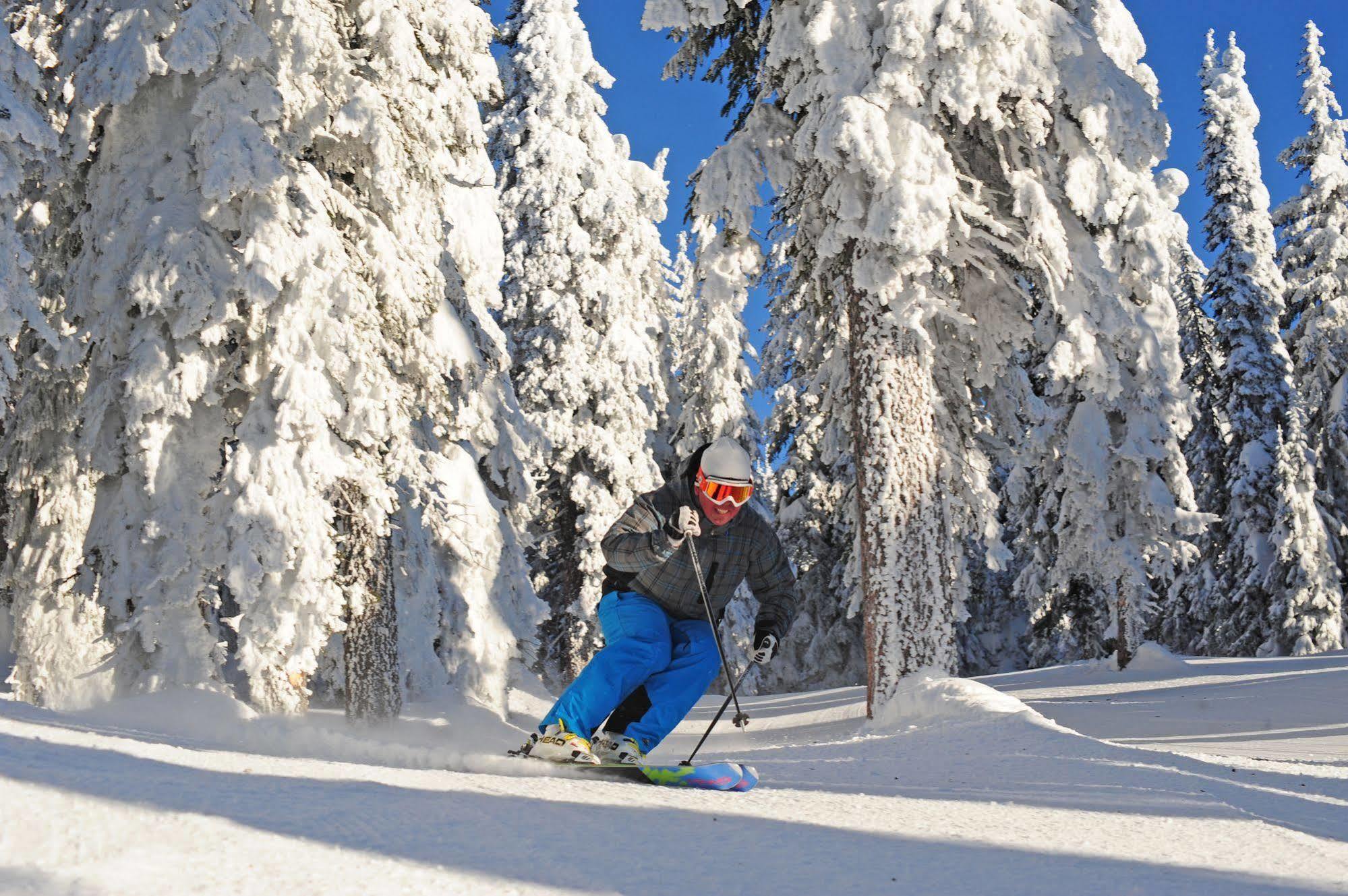 Chateau Big White Екстериор снимка