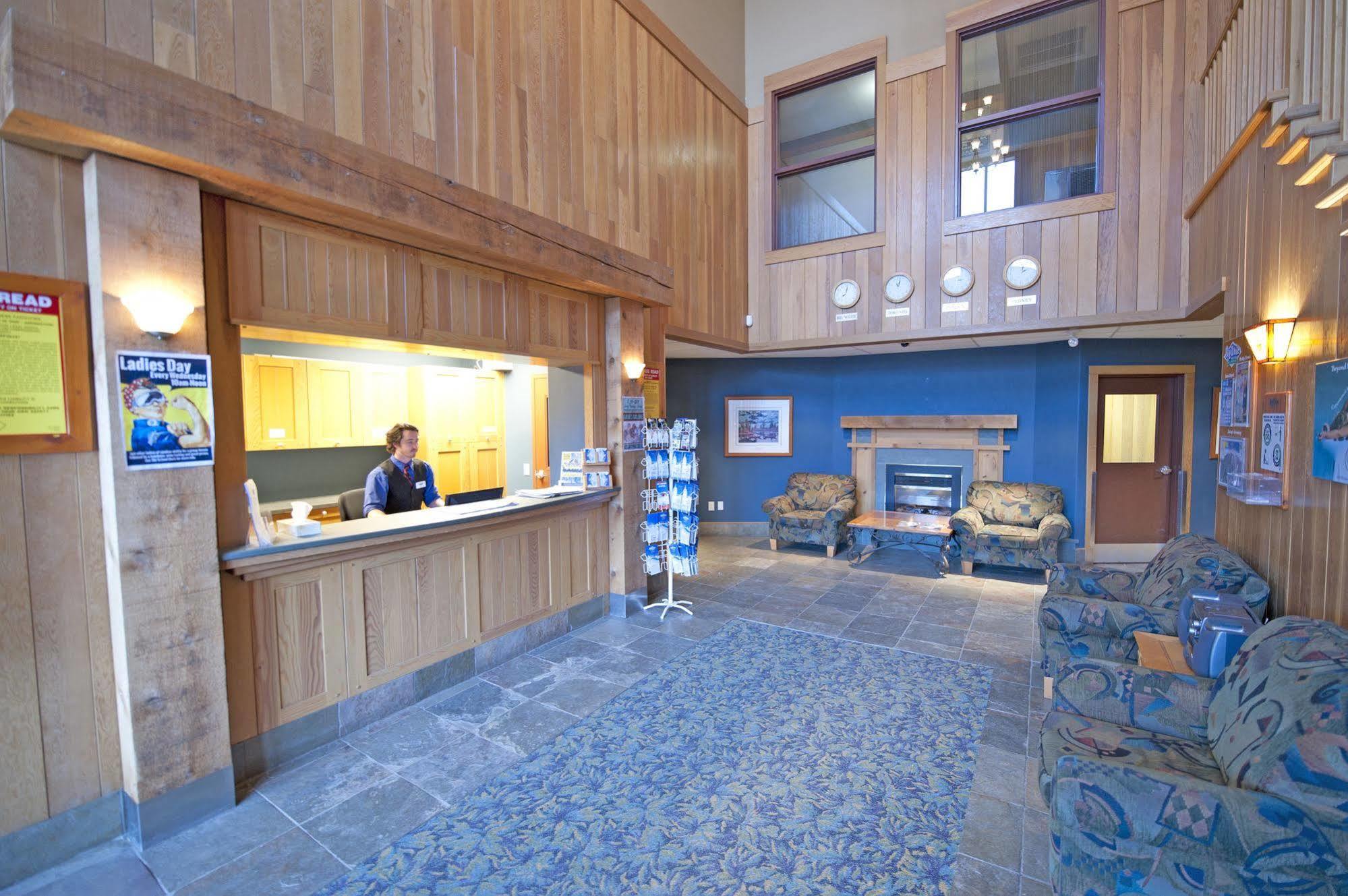 Chateau Big White Екстериор снимка