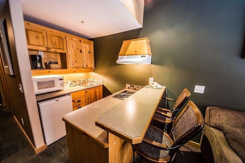 Chateau Big White Екстериор снимка