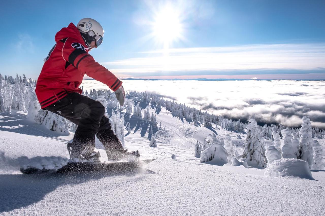 Chateau Big White Екстериор снимка