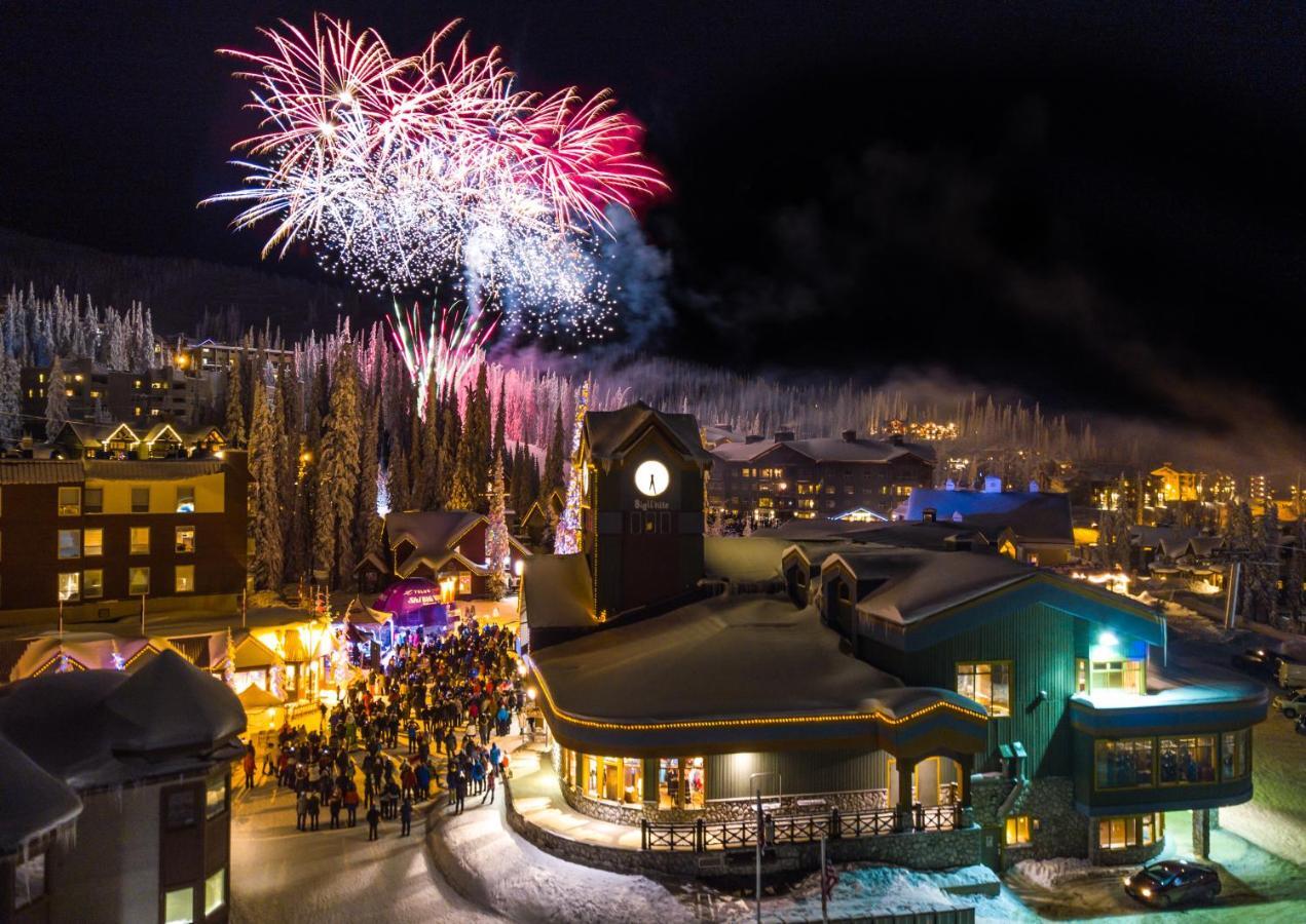 Chateau Big White Екстериор снимка