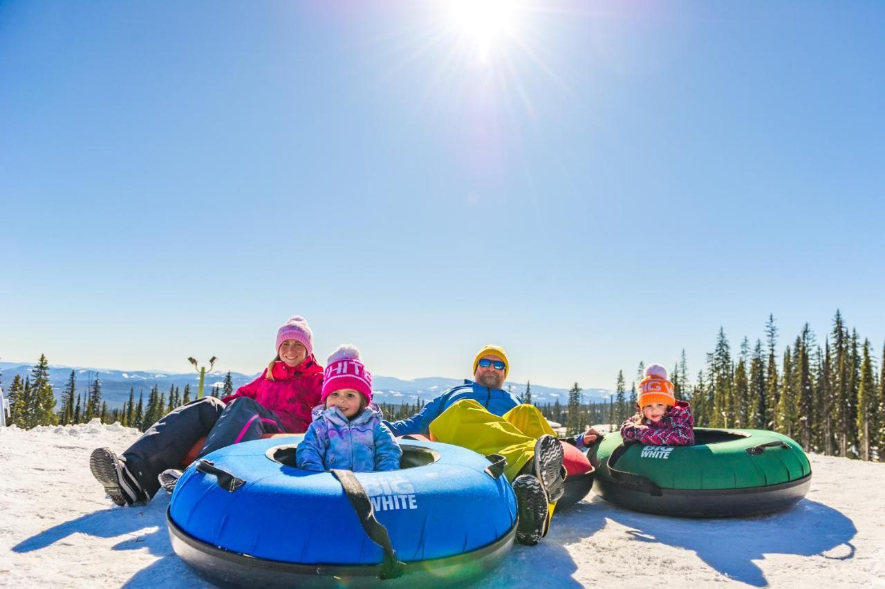 Chateau Big White Екстериор снимка